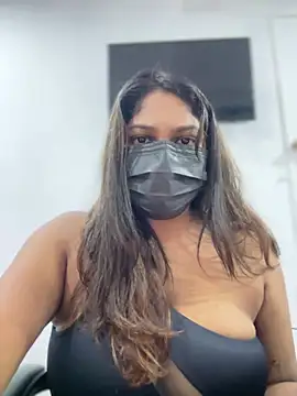 Snapshot of Black_Beauty997 chatting on February 21, 3:10 pm Black Beauty997 online show from February 21, 3:10 pm