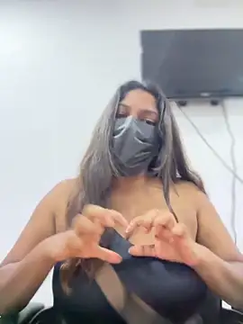 Snapshot of Black_Beauty997 chatting on March 4, 4:41 pm Black Beauty997 online show from March 4, 4:41 pm