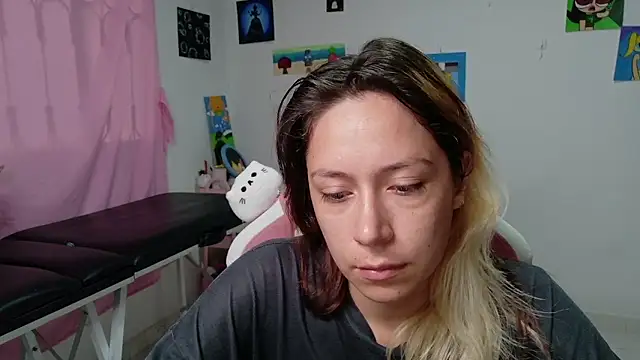 MommyMiaWs online show from January 15, 1:26 pm