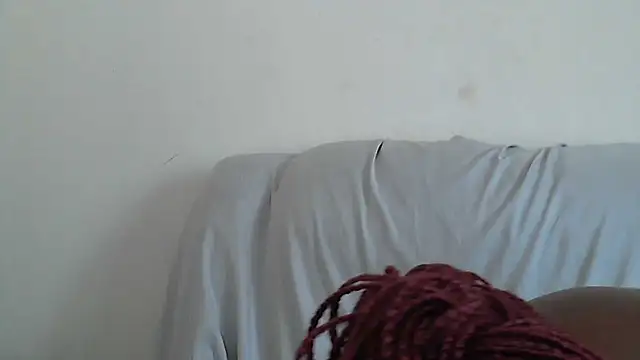 sluttylaura21 online show from March 13, 11:08 am