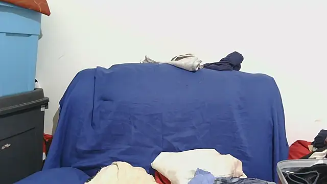 sluttylaura21 online show from November 17, 5:35 am