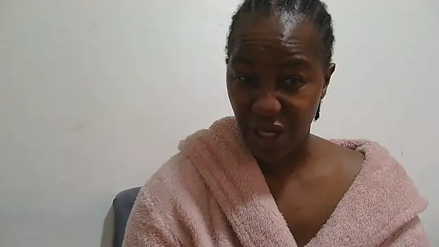 Snapshot of sluttylaura21 chatting on July 7, 7:23 am sluttylaura21 online show from July 7, 7:23 am
