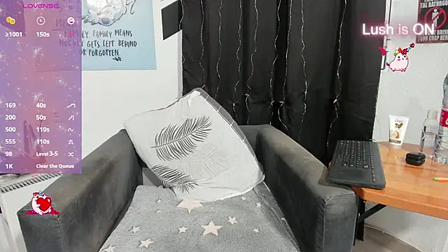 Snapshot of alexysgray chatting on November 26, 4:30 pm alexysgray online show from November 26, 4:30 pm