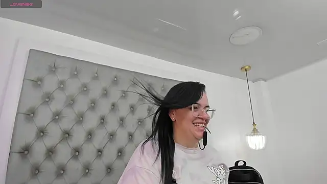 anette cooper online show from June 19, 3:44 am