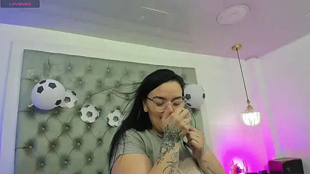 anette cooper online show from July 6, 3:36 am