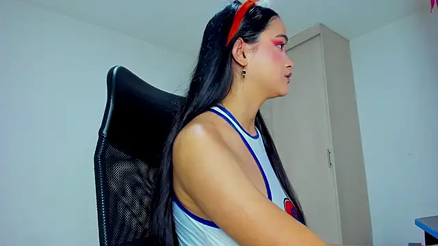 monica little23 online show from June 28, 6:47 pm