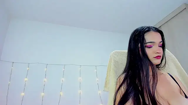 monica little23 online show from July 30, 7:13 pm
