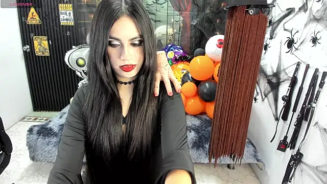 criss 21  online show from October 27, 8:24 pm