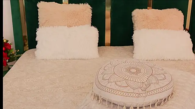 XeniaBlu online show from December 16, 12:21 pm