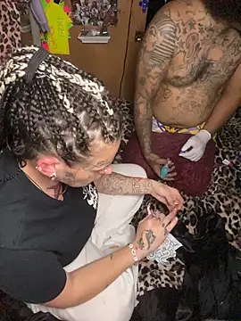 Snapshot of Codybabyy456 chatting on November 15, 1:07 pm Codybabyy456 online show from November 15, 1:07 pm