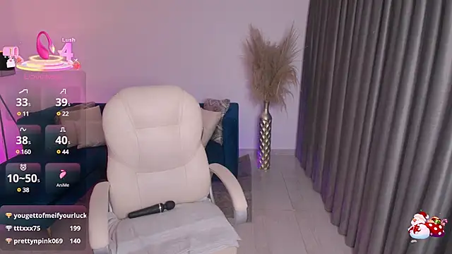 Snapshot of emilly_smith_1 chatting on March 21, 6:16 am emilly smith 1 online show from March 21, 6:16 am