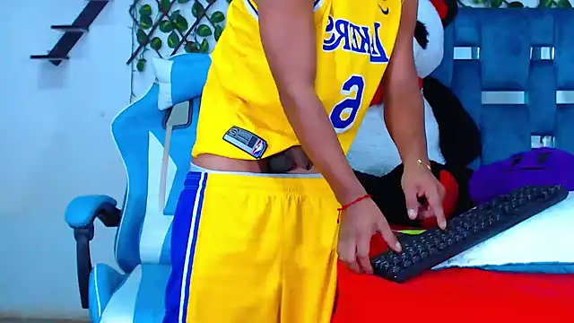 Snapshot of Hakim_prettynigg chatting on October 25, 2:02 pm Hakim prettynigg online show from October 25, 2:02 pm