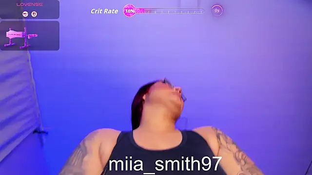 Snapshot of miia-smith97 chatting on June 1, 8:32 pm miia-smith97 online show from June 1, 8:32 pm