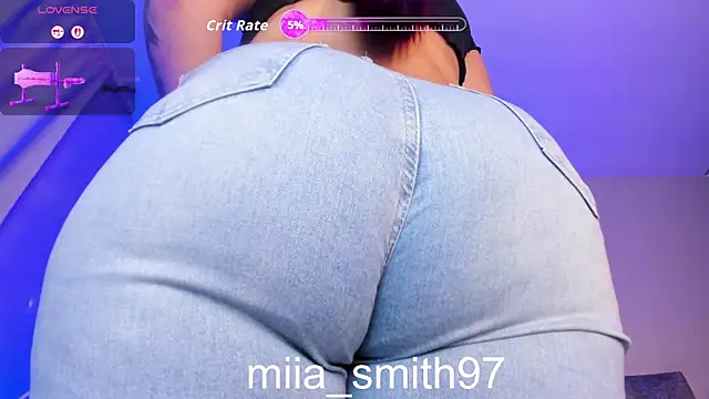 Snapshot of miia-smith97 chatting on June 13, 9:02 pm miia-smith97 online show from June 13, 9:02 pm