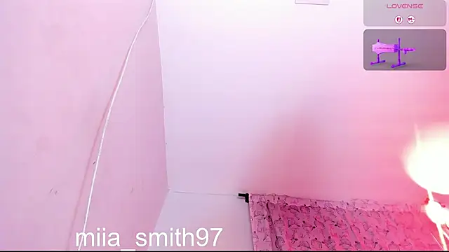 Snapshot of miia-smith97 chatting on July 23, 1:58 am miia-smith97 online show from July 23, 1:58 am