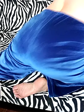 KiraXTender online show from July 1, 9:47 pm