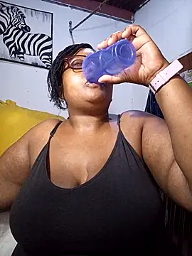 YELLOW BONE online show from February 10, 8:35 pm