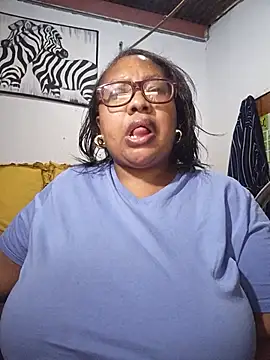 YELLOW BONE online show from August 4, 8:44 pm