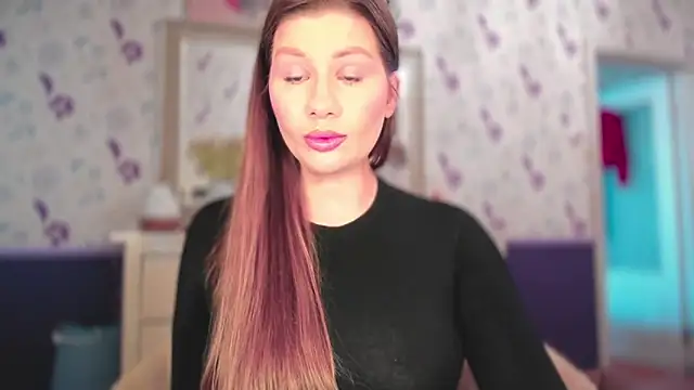 Snapshot of JuicyHelenX chatting on September 24, 11:02 am JuicyHelenX online show from September 24, 11:02 am