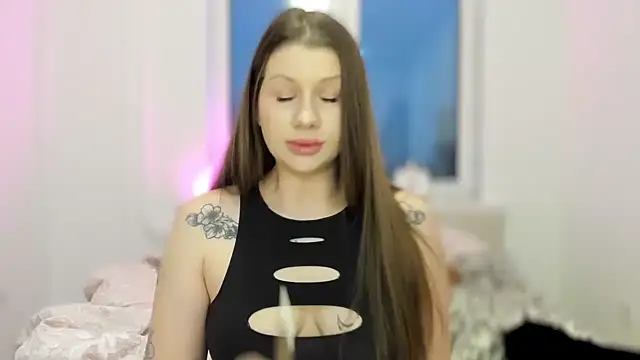 Snapshot of JuicyHelenX chatting on November 11, 1:55 pm JuicyHelenX online show from November 11, 1:55 pm