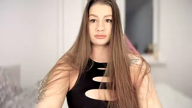 Snapshot of JuicyHelenX chatting on December 14, 3:28 pm JuicyHelenX online show from December 14, 3:28 pm