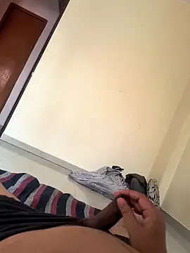 Snapshot of rajstrip12650 chatting on February 8, 5:11 am rajstrip12650 online show from February 8, 5:11 am