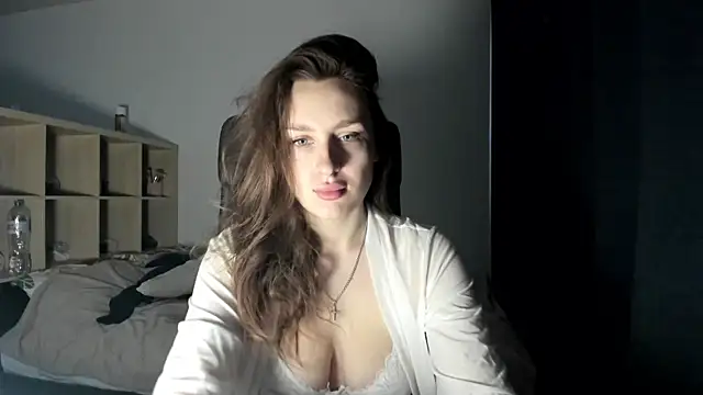 Ella   Bell online show from February 24, 6:27 am