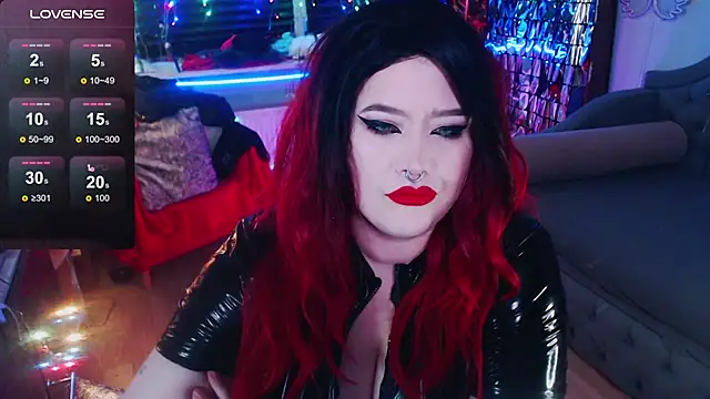 wickedxqueen online show from January 17, 5:21 am