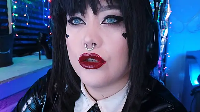 wickedxqueen online show from February 28, 5:37 am