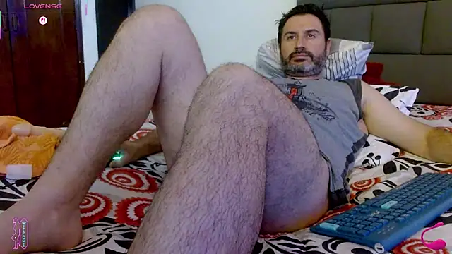 Snapshot of rodrher81 chatting on June 21, 7:38 pm rodrher81 online show from June 21, 7:38 pm