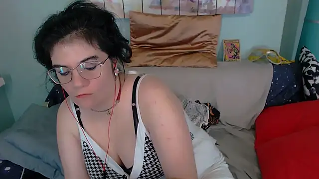 EverlyRays online show from November 2, 8:22 pm