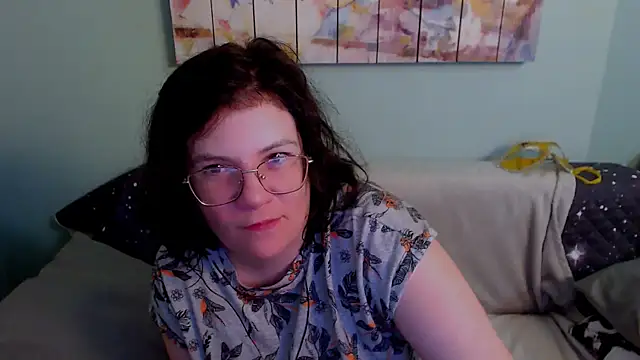 Snapshot of EverlyRays chatting on July 5, 9:00 pm EverlyRays online show from July 5, 9:00 pm