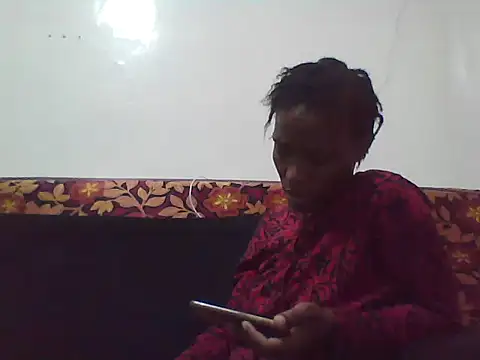 Snapshot of Smillie_prety chatting on May 21, 4:36 pm Smillie prety online show from May 21, 4:36 pm