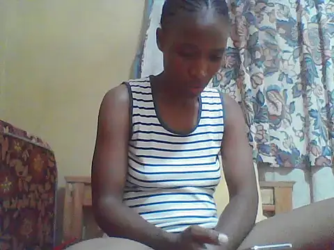 Snapshot of Smillie_prety chatting on June 12, 4:06 pm Smillie prety online show from June 12, 4:06 pm