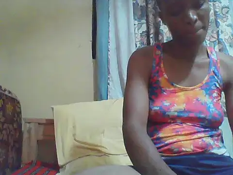 Snapshot of Smillie_prety chatting on June 13, 4:49 pm Smillie prety online show from June 13, 4:49 pm