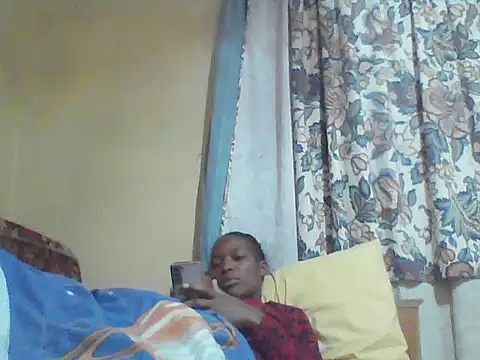 Snapshot of Smillie_prety chatting on June 14, 3:41 am Smillie prety online show from June 14, 3:41 am