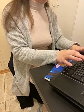 Snapshot of AlisaaRose chatting on March 12, 7:28 pm AlisaaRose online show from March 12, 7:28 pm