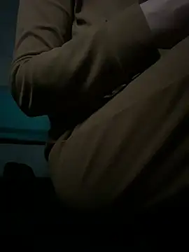 AlisaaRose online show from February 19, 5:36 am