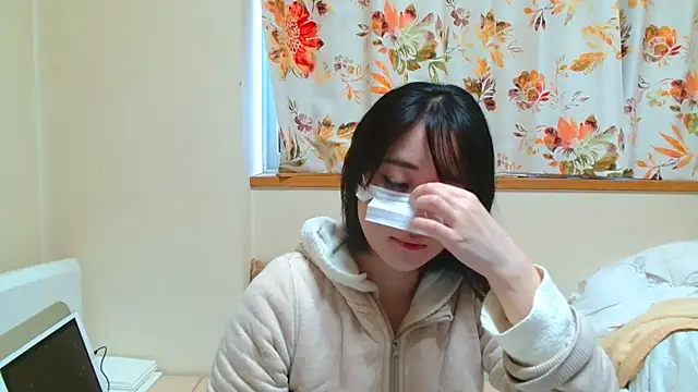 liliyRiSAcha-n online show from February 6, 6:40 am