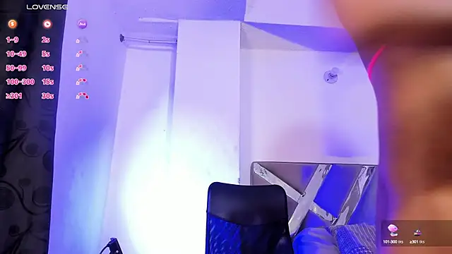 Snapshot of Fenty_XX chatting on January 18, 12:15 pm Fenty XX online show from January 18, 12:15 pm