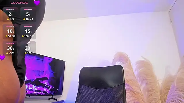 Snapshot of Fenty_XX chatting on September 13, 11:15 pm Fenty XX online show from September 13, 11:15 pm