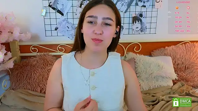 Snapshot of _Eliizabeth_ chatting on May 24, 4:34 pm Eliizabeth online show from May 24, 4:34 pm
