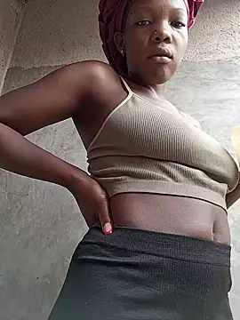 Snapshot of sweet_zara01 chatting on July 5, 5:47 am sweet zara01 online show from July 5, 5:47 am