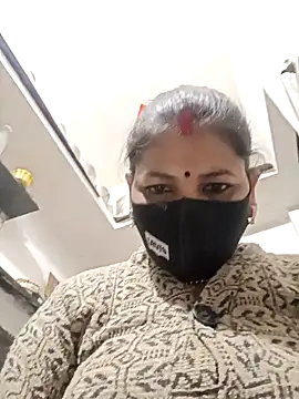 Snapshot of Riyaa-Devi chatting on December 9, 5:52 pm Riyaa-Devi online show from December 9, 5:52 pm