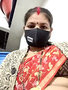 Snapshot of Riyaa-Devi chatting on December 19, 5:40 pm Riyaa-Devi online show from December 19, 5:40 pm