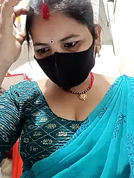 Snapshot of Riyaa-Devi chatting on February 7, 6:02 pm Riyaa-Devi online show from February 7, 6:02 pm