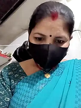 Snapshot of Riyaa-Devi chatting on February 16, 5:48 pm Riyaa-Devi online show from February 16, 5:48 pm