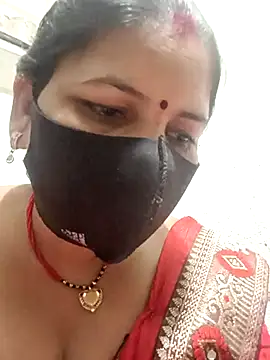 Snapshot of Riyaa-Devi chatting on February 22, 5:57 pm Riyaa-Devi online show from February 22, 5:57 pm