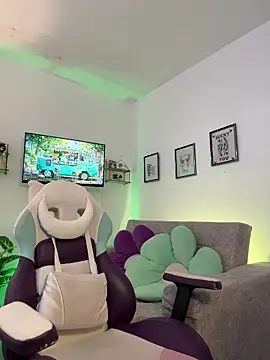 tati reyess online show from March 15, 12:33 pm