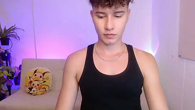 adrian morelly online show from December 4, 7:22 pm